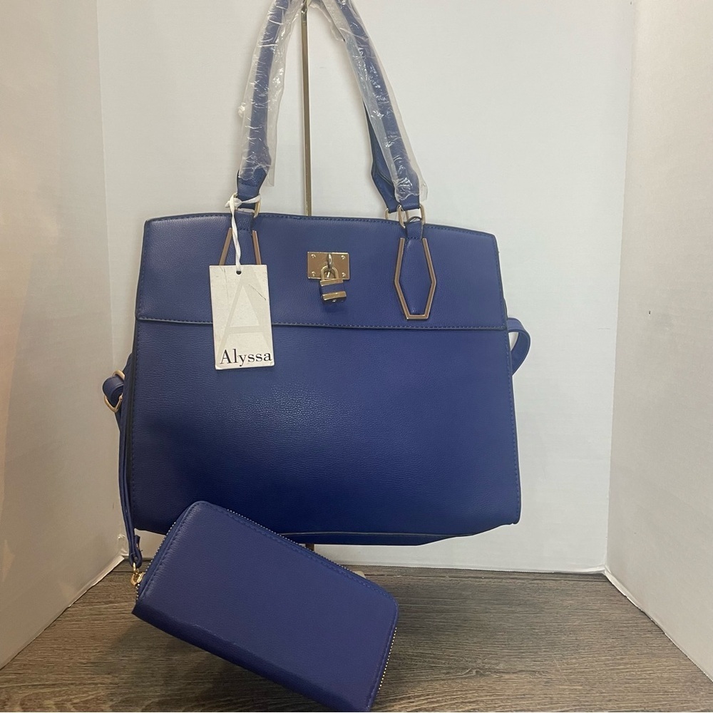 Alyssa Blue Women's Handbag and Wallet. Shoulder bag. Vegan leather. NEW.purse
